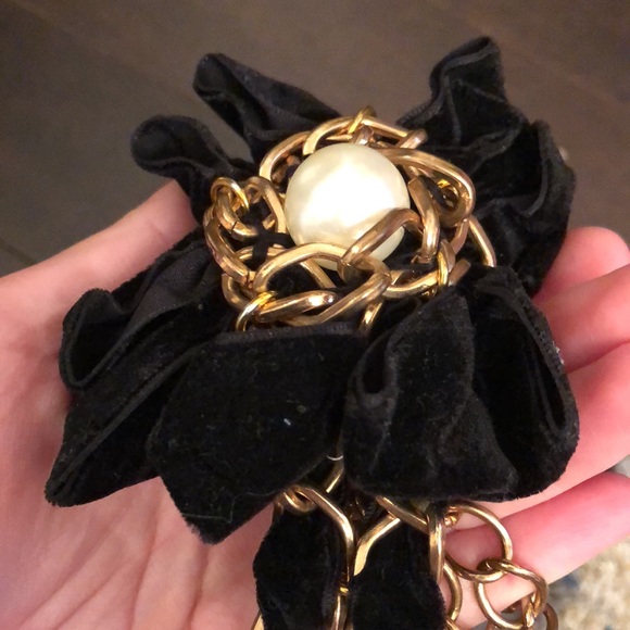 FREE Velvet and Chain Belt - Picture 4 of 4